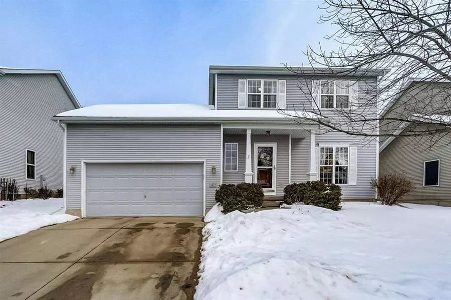 1237 Dayflower Dr, Madison, WI 53719