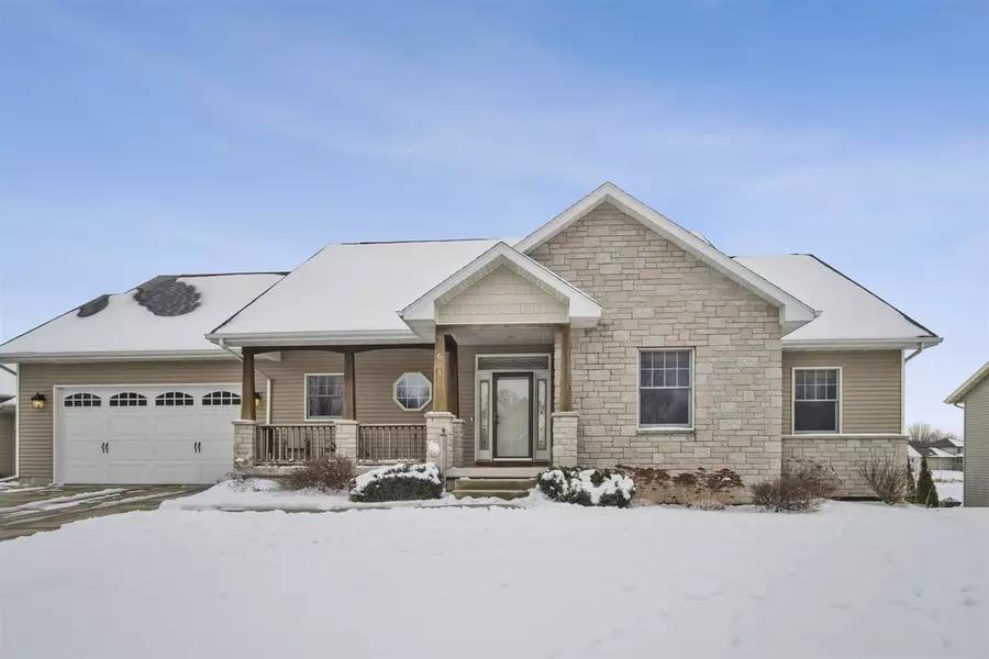 6031 Country Walk, Mcfarland, WI 53558