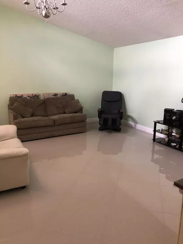 Palm Springs, FL 33461,1109 Manor DR 1109