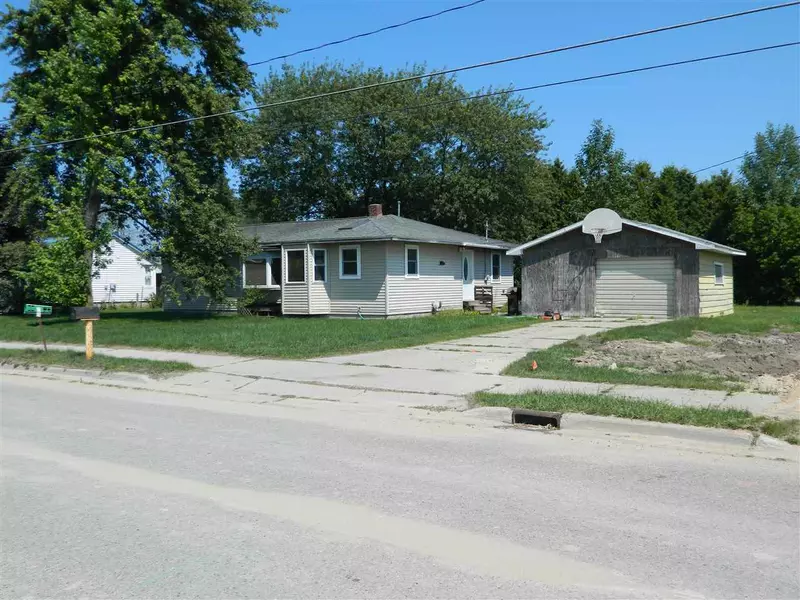 235 S Court Street, Au Gres, MI 48703