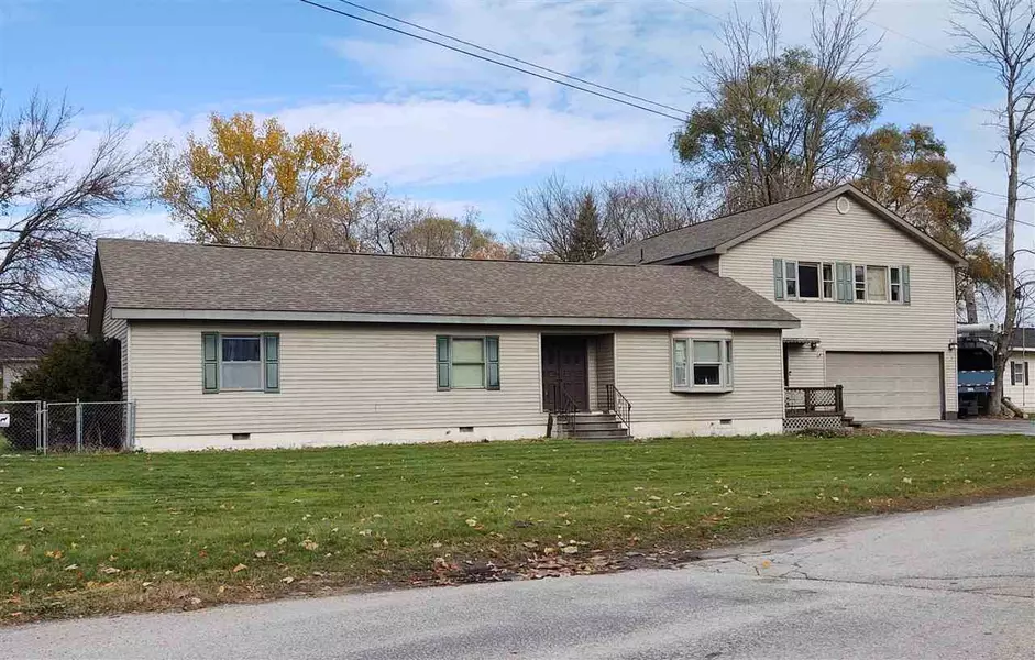 3885 Smith Road, Bay City, MI 48706