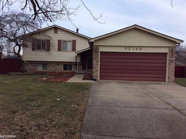 33149 Tall Pine Court,  Chesterfield Twp,  MI 48047