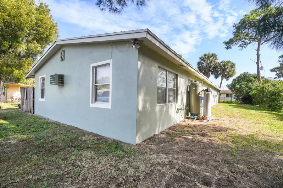 3422 Rudolph RD, Lake Worth, FL 33461