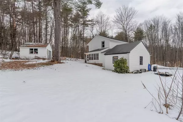 31 Pinnacle ST, Hooksett, NH 03106