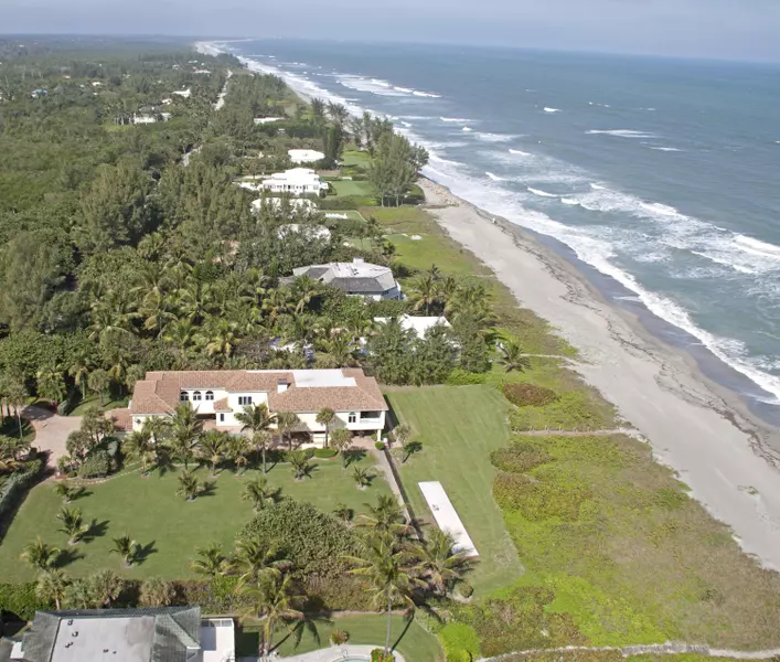 51 N Beach RD, Hobe Sound, FL 33455