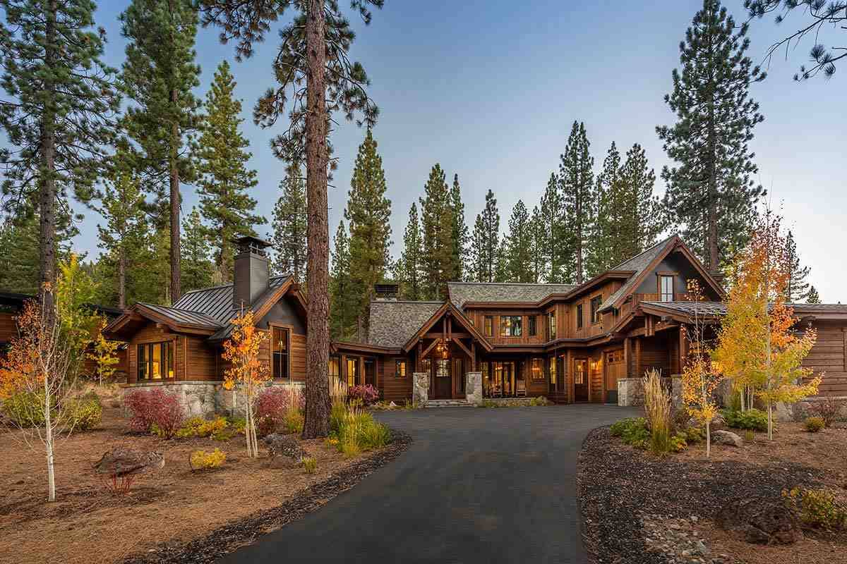 8454 Newhall Drive, Truckee, CA 96161