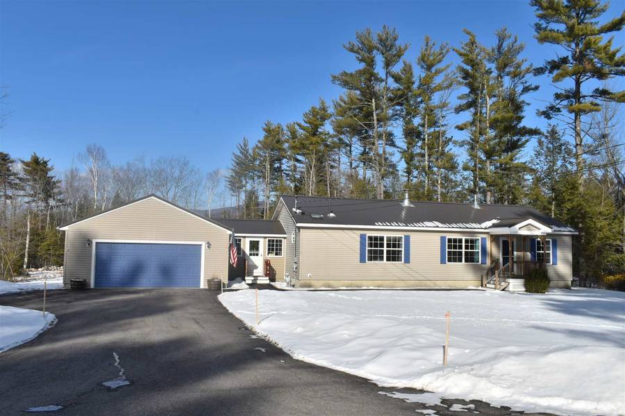 18 Butternut LN, Tuftonboro, NH 03816