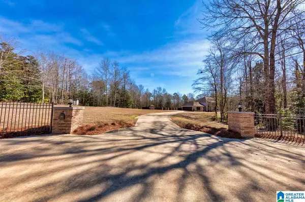 Clanton, AL 35045,100 DOGWOOD LANE