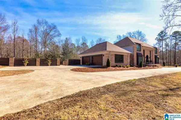 Clanton, AL 35045,100 DOGWOOD LANE