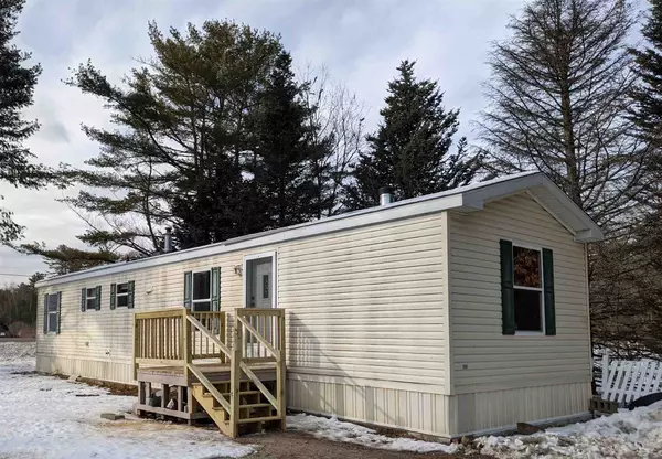 862 Mayhew TPKE #6, Bridgewater, NH 03222