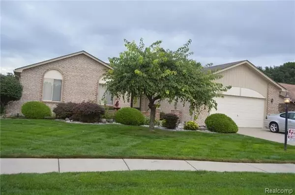 16089 VERGI CRT, Clinton Twp, MI 48038