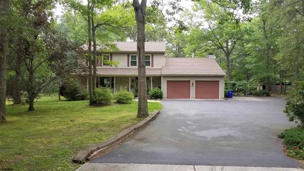 3 Gem Ave, Egg Harbor Township, NJ 08234