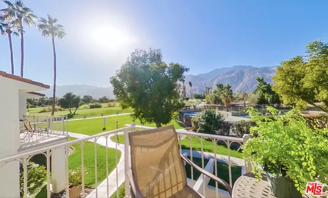 505 S Farrell Dr #M76, Palm Springs, CA 92264