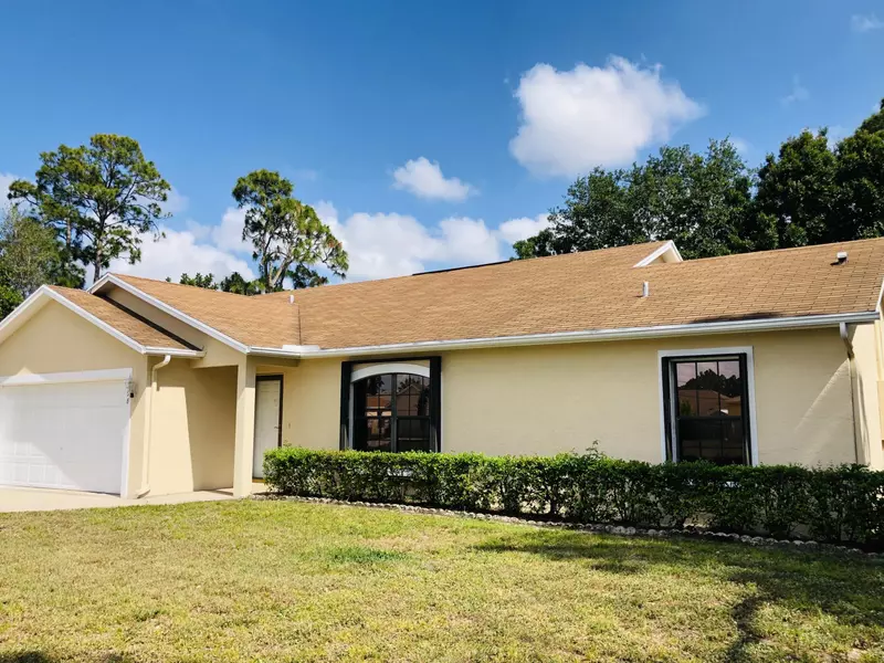 798 SW General Patton TER, Port Saint Lucie, FL 34953