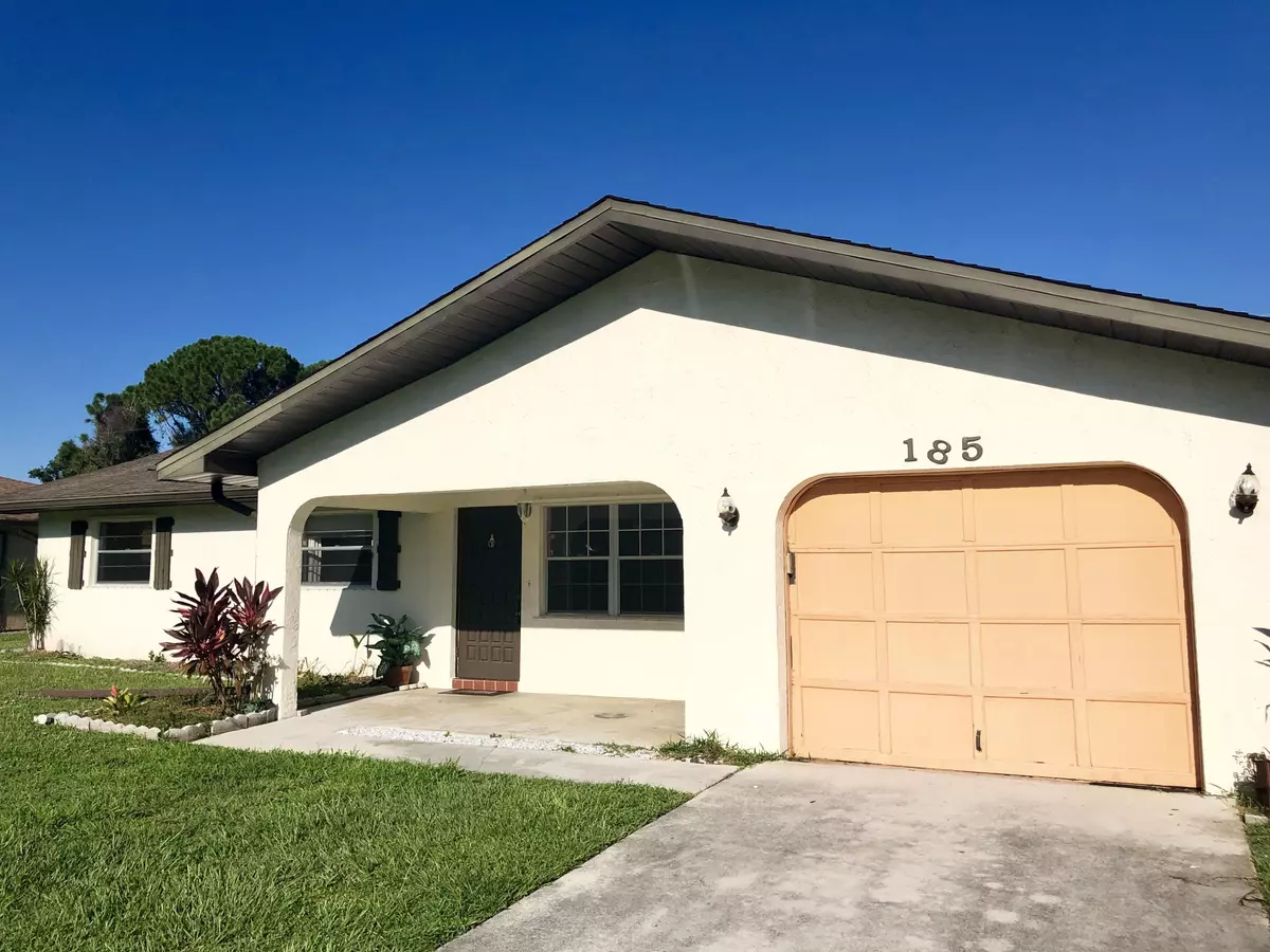 Port Saint Lucie, FL 34983,185 SE E Crosspoint DR