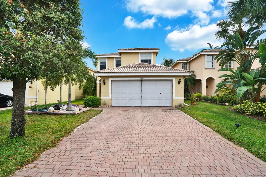 5312 Moon Shadow LN, Greenacres, FL 33463