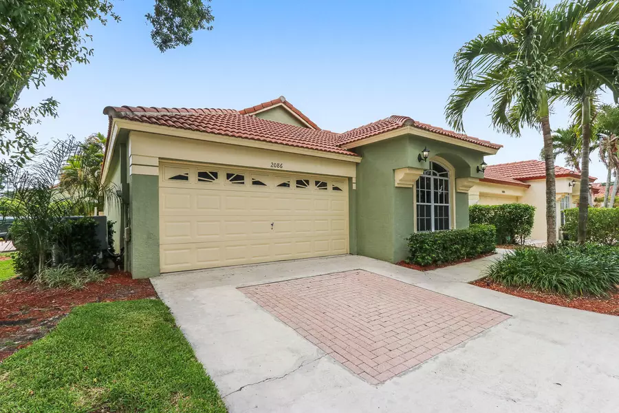 2086 Bonisle CIR, Riviera Beach, FL 33418