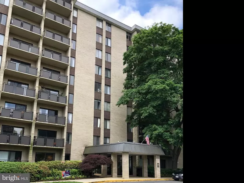 6001 ARLINGTON BLVD #305, Falls Church, VA 22044