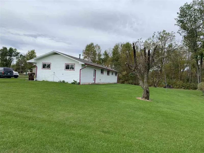 3983 Estey Road, Rhodes, MI 48652