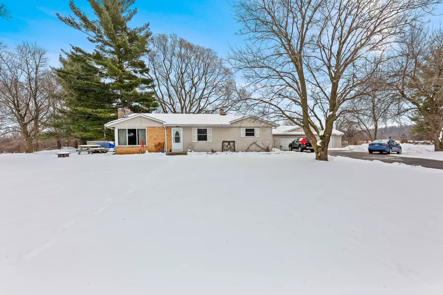 N6592 County Road F, Concord, WI 53066