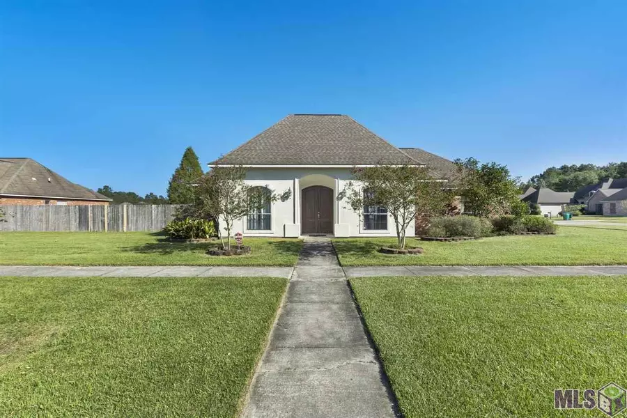 12691 LAKE TERRACE DR, Walker, LA 70785