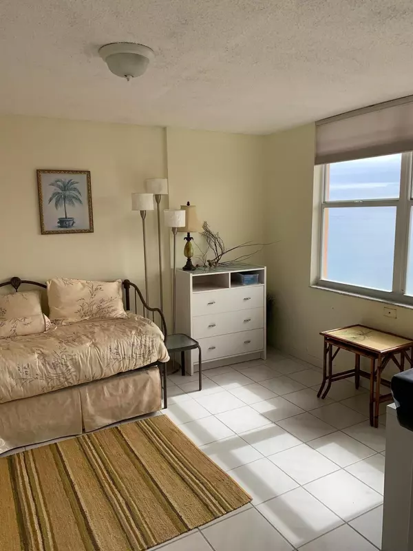 Highland Beach, FL 33487,4505 S Ocean BLVD 1005 Penthouse