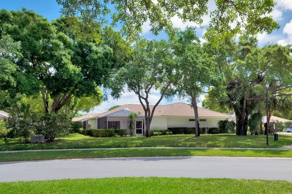 Palm Beach Gardens, FL 33410,2001 Silverleaf Oak CT