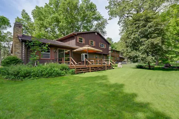 2906 Pelham Rd, Madison, WI 53713