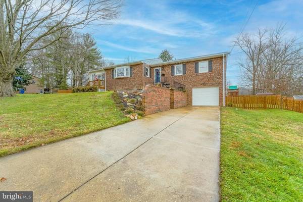 Annandale, VA 22003,7309 MASONVILLE DR