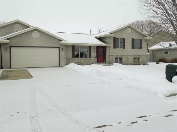 3303 TENNYSON DR, Janesville, WI 53548