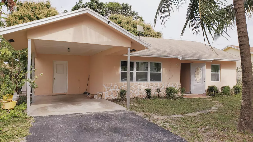 131 NE 26th AVE, Boynton Beach, FL 33435