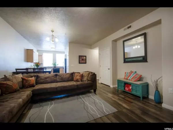 Sandy, UT 84070,180 W ALBION VILLAGE WAY APT #301 S