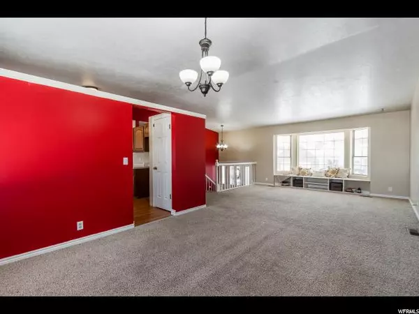 South Jordan, UT 84009,10061 S PRESTWICK CIR