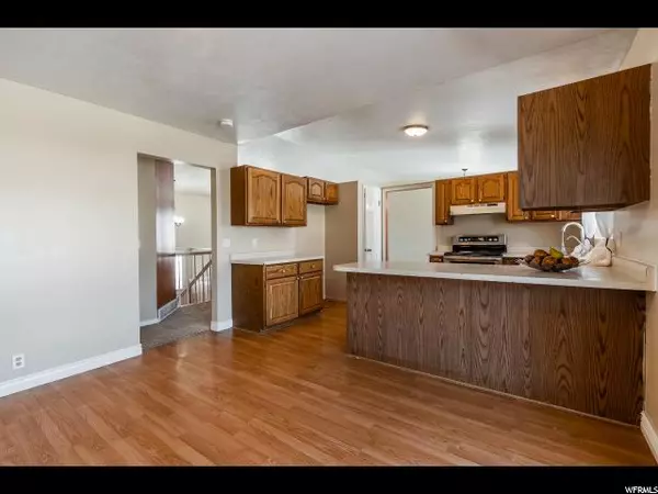 South Jordan, UT 84009,10061 S PRESTWICK CIR