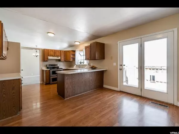 South Jordan, UT 84009,10061 S PRESTWICK CIR