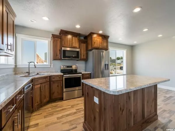 Roy, UT 84067,4523 S TRAILSIDE DR