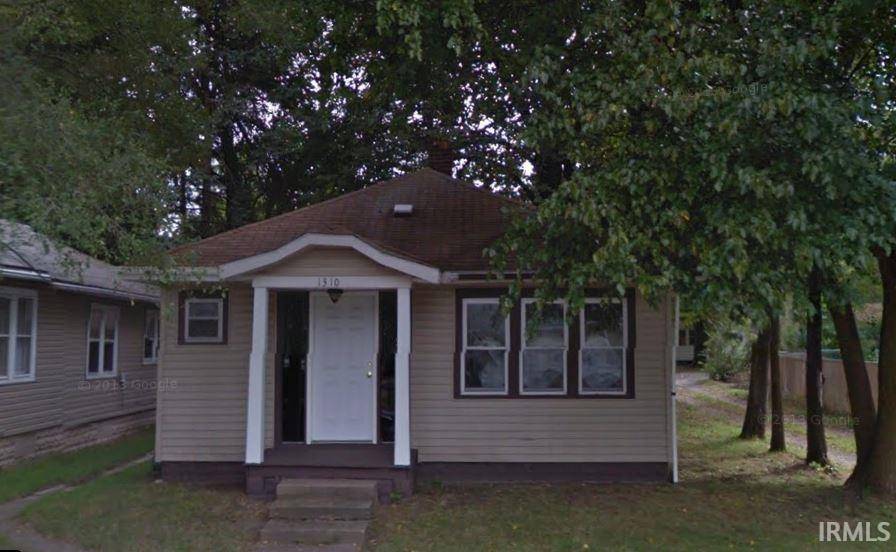 1310 Johnson Street, South Bend, IN 46628-2947