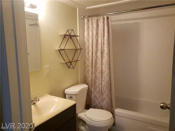 Las Vegas, NV 89169,575 Royal Crest Circle #12