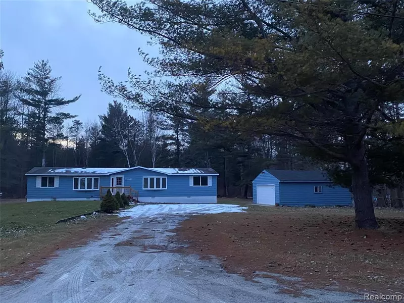 2487 JARVIS Road, Smiths Creek, MI 48074 2122