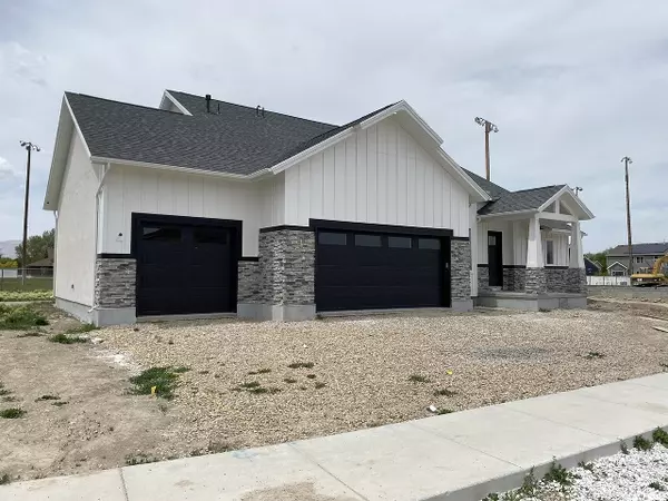 Riverton, UT 84065,11992 S KENADI VIEW WAY #211