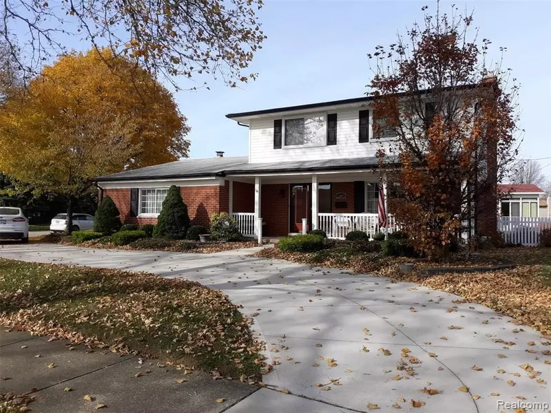 14407 EDSHIRE Drive, Sterling Heights, MI 48312 4349