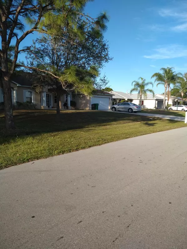 Port Saint Lucie, FL 34953,1046 SW Jennifer TER