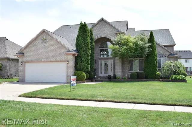 51346 MIDLAND CIR, Macomb, MI 48042