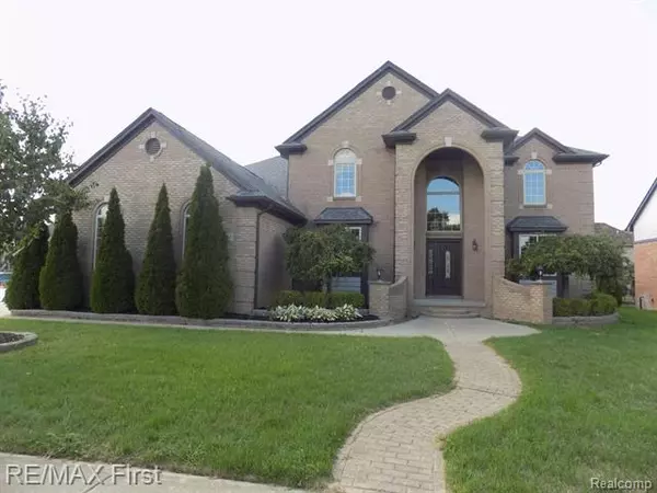 Macomb, MI 48042,51145 FANTASIA DR