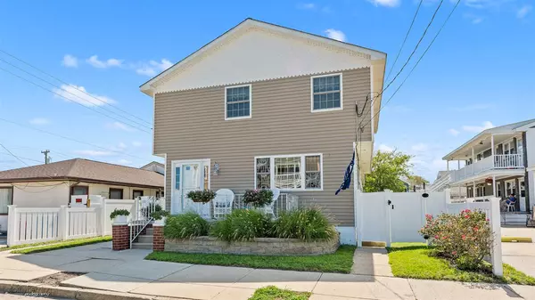 102 W Forget Me Not Road, Wildwood Crest, NJ 08260