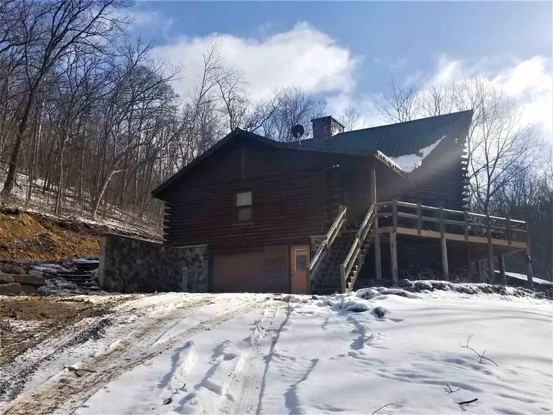 6465 Coon Rock Rd, Arena, WI 53503