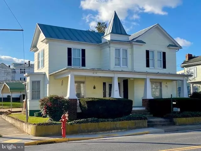 244 E MAIN ST, Luray, VA 22835