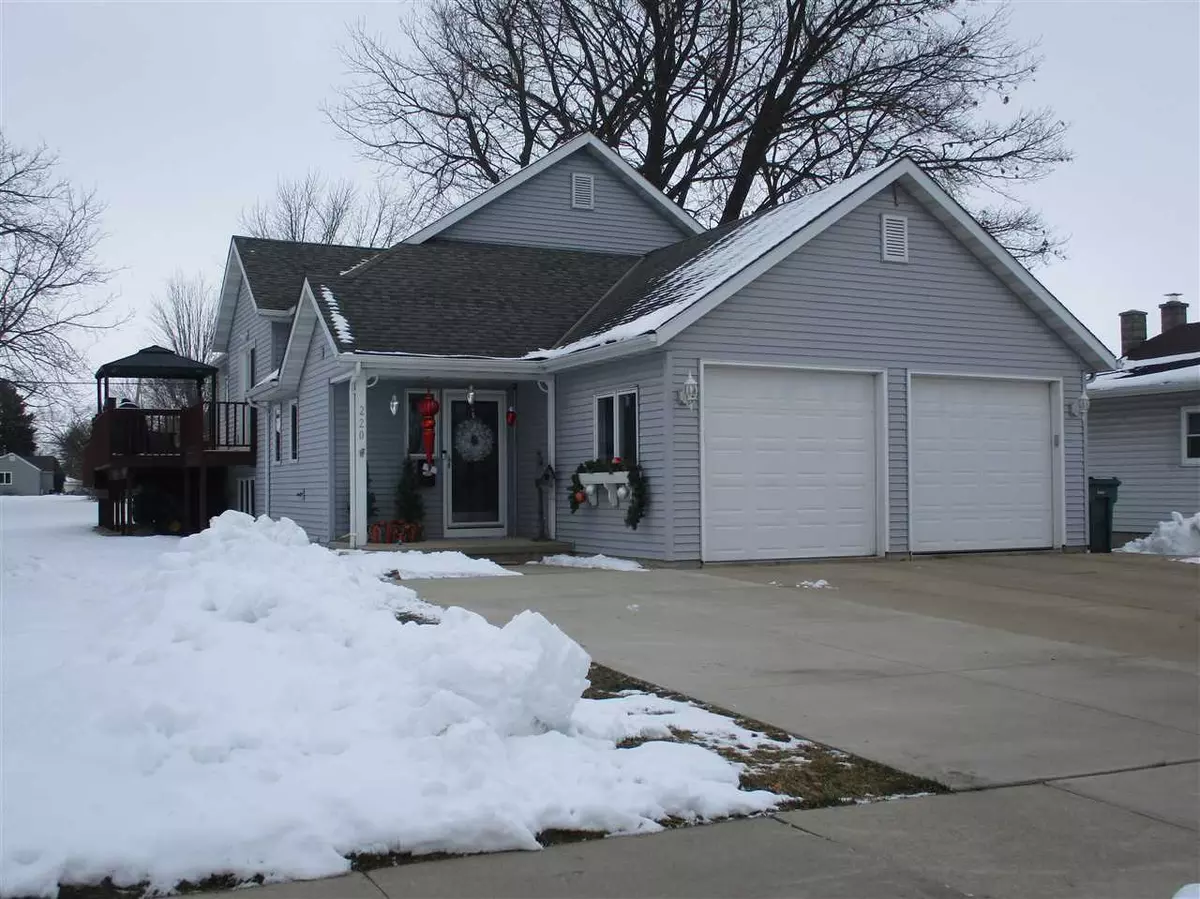 Beaver Dam, WI 53916,220 Bogert St