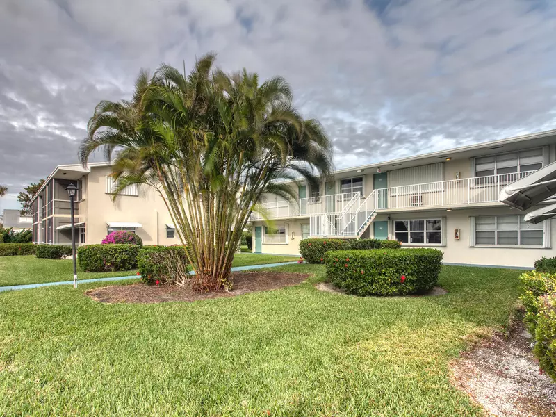 680 W Horizons 103, Boynton Beach, FL 33435