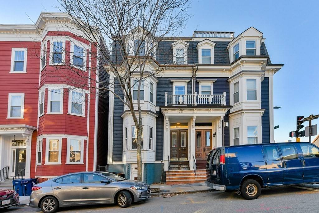 Homes for sale - 131 I St #1, Boston, MA 02127